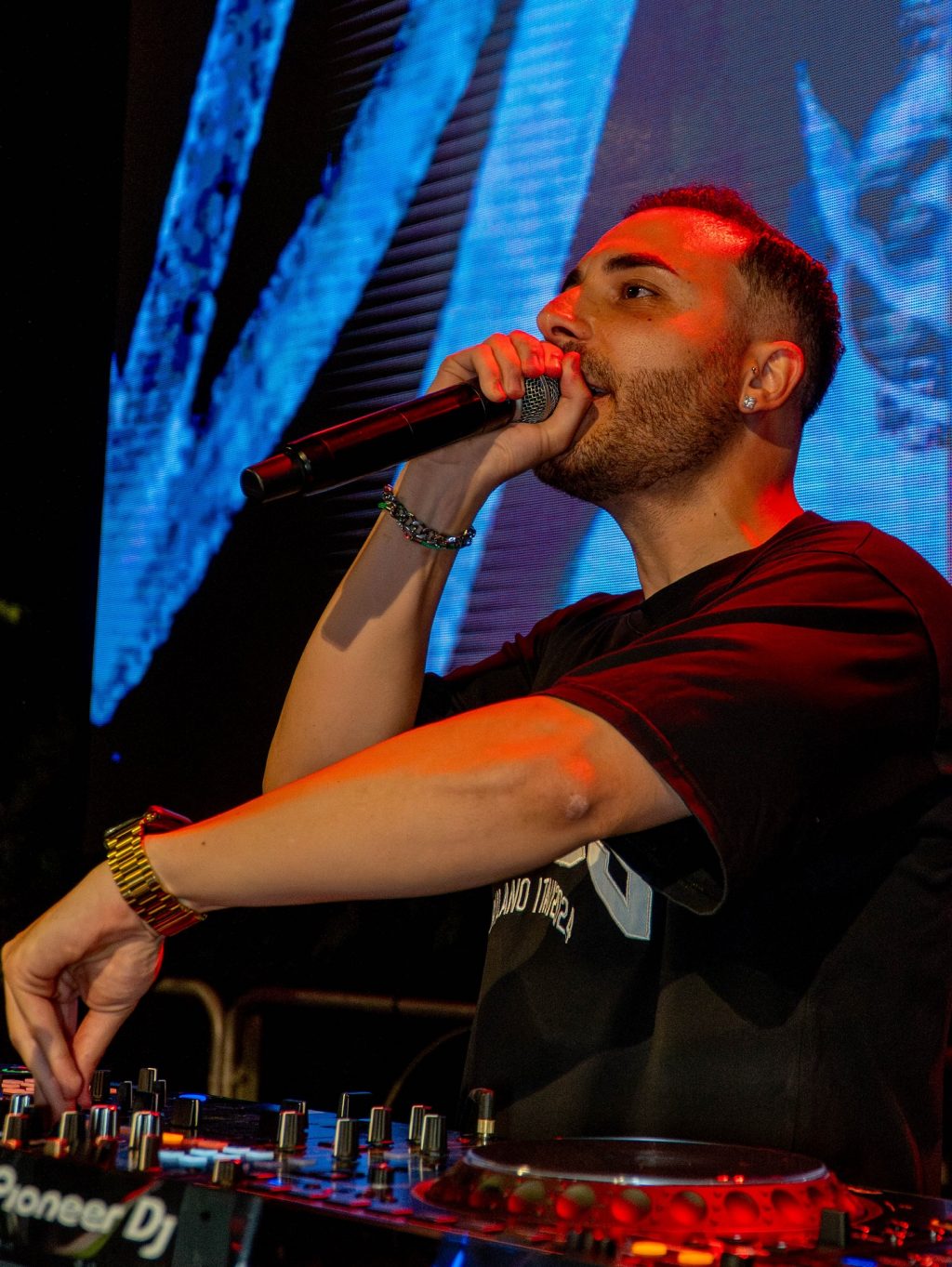 Instagram post from fenuroberto. This post is in position 2.